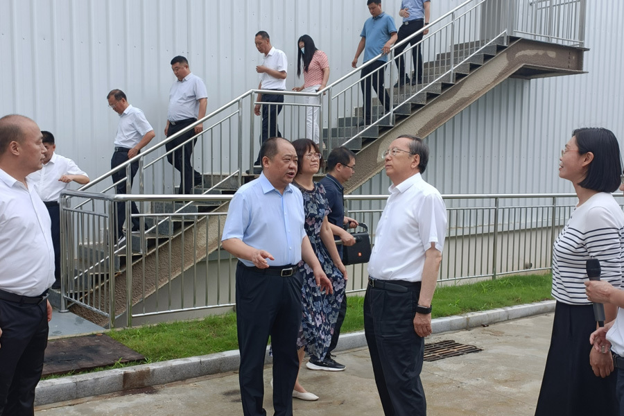 南(nán)陽市(shì)人(rén)大(dà)常委會(huì)黨組書(shū)記、主任張生(shēng)起來(lái)園區(qū)考察工(gōng)作(zuò)