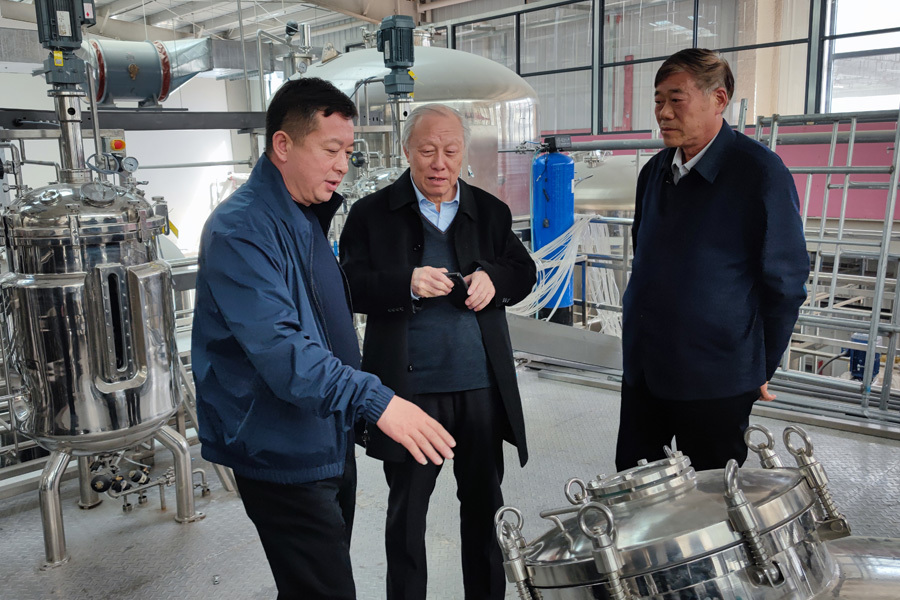 李德發院士、康相(xiàng)濤院士來(lái)園區(qū)指導工(gōng)作(zuò)